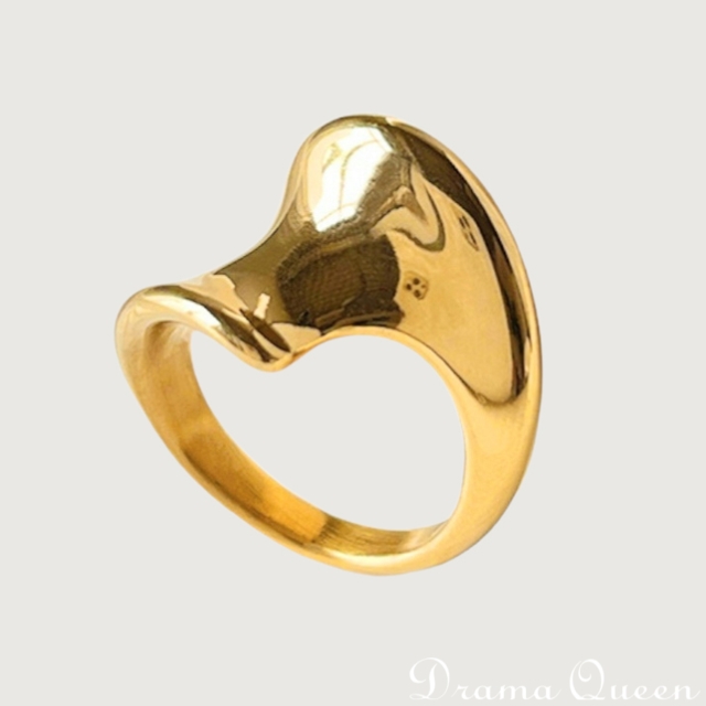 Vicky  Ring
